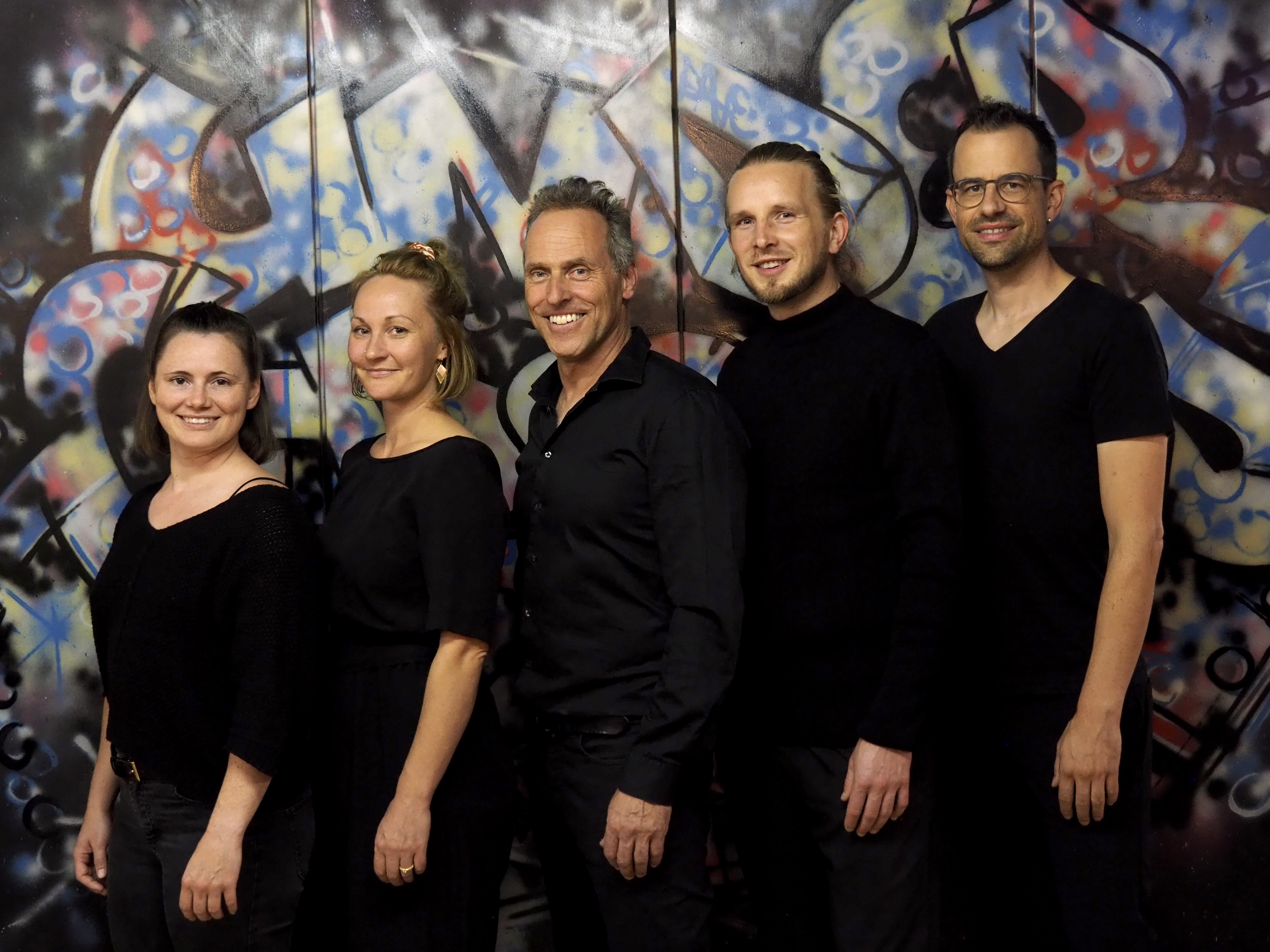 Mitglieder der Dudap Vocal Group Mitglieder der Dudap Vocal Gruppe
